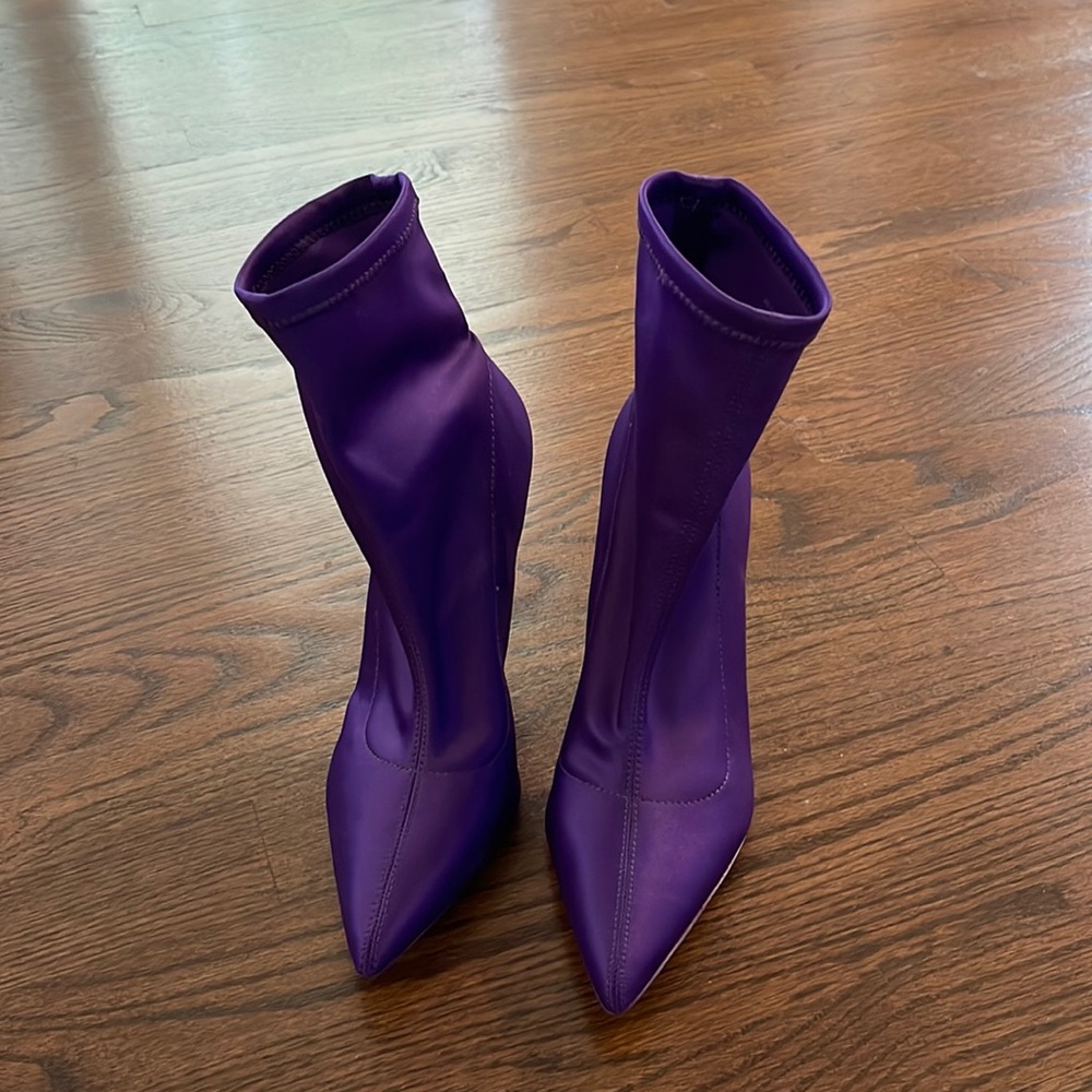 Purple Aldo Booties. Like New Barely Worn